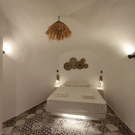 Cycladic Center Cave Rooms サントリーニ エクステリア 写真