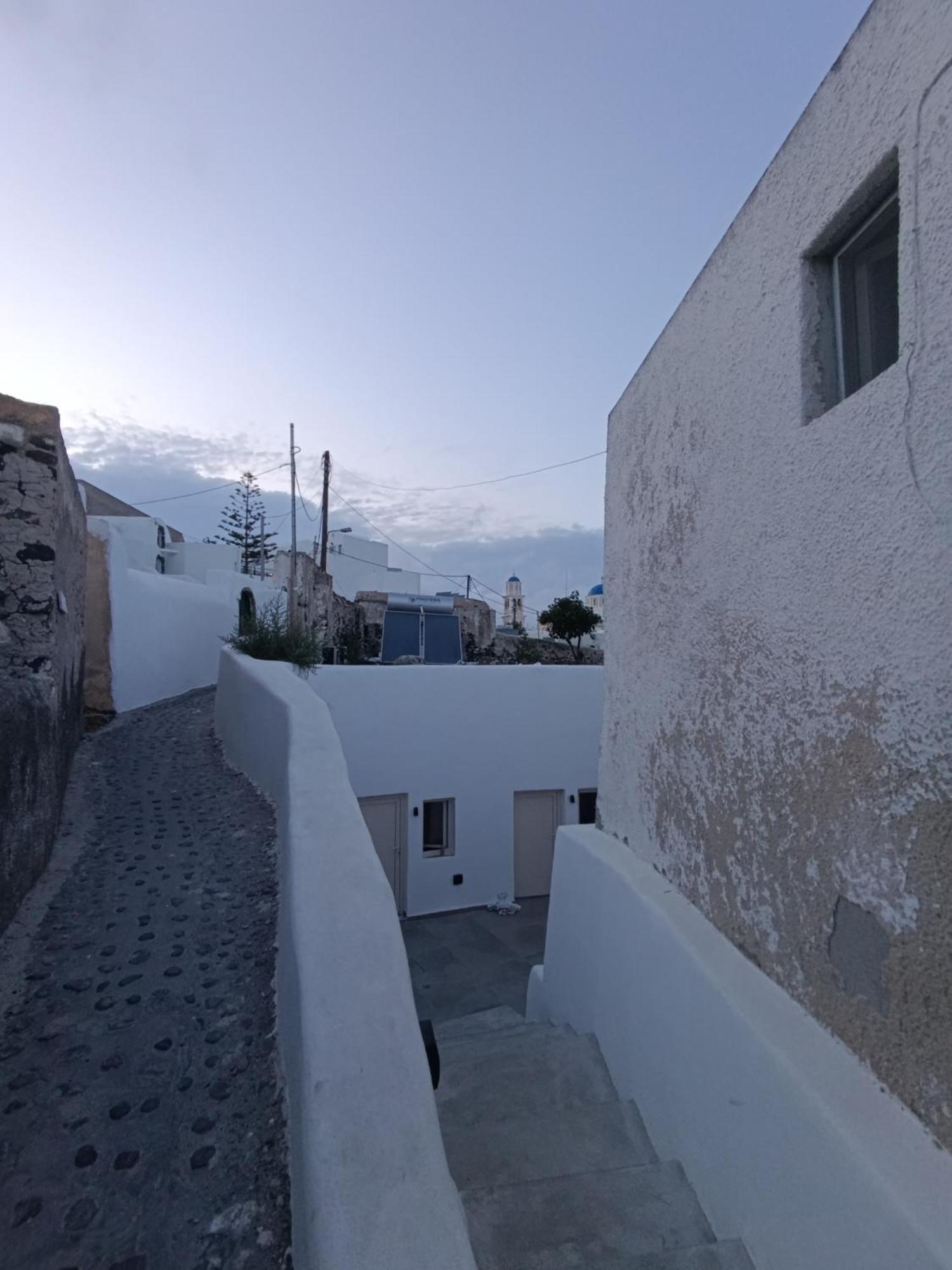Cycladic Center Cave Rooms サントリーニ エクステリア 写真