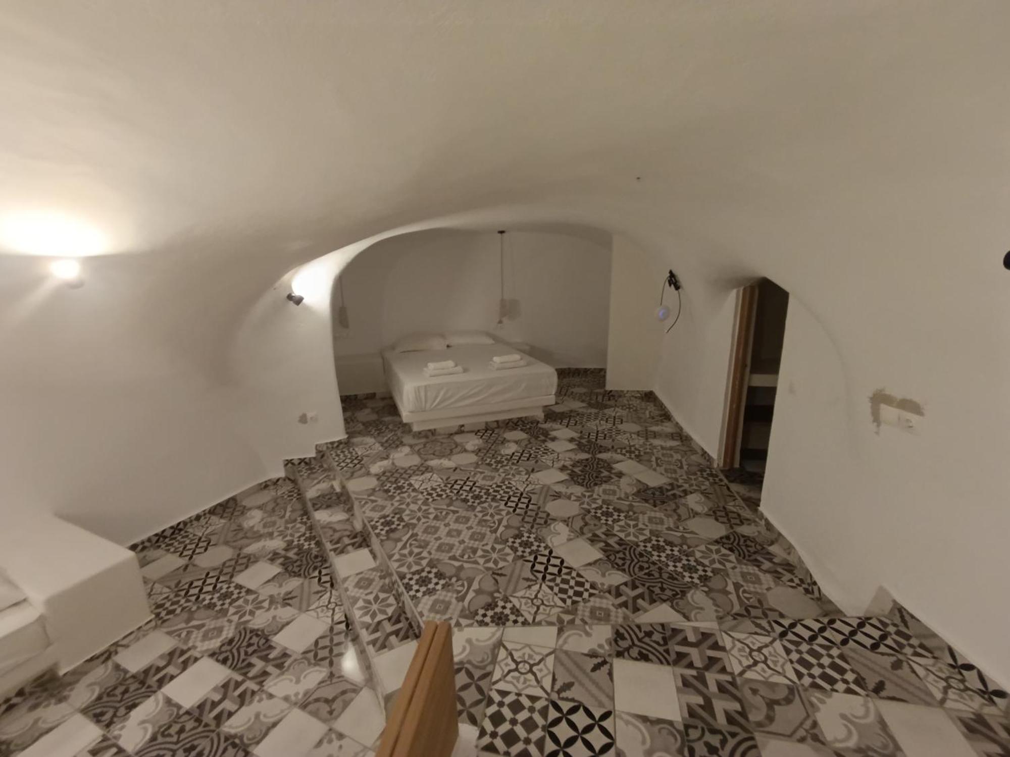 Cycladic Center Cave Rooms サントリーニ エクステリア 写真