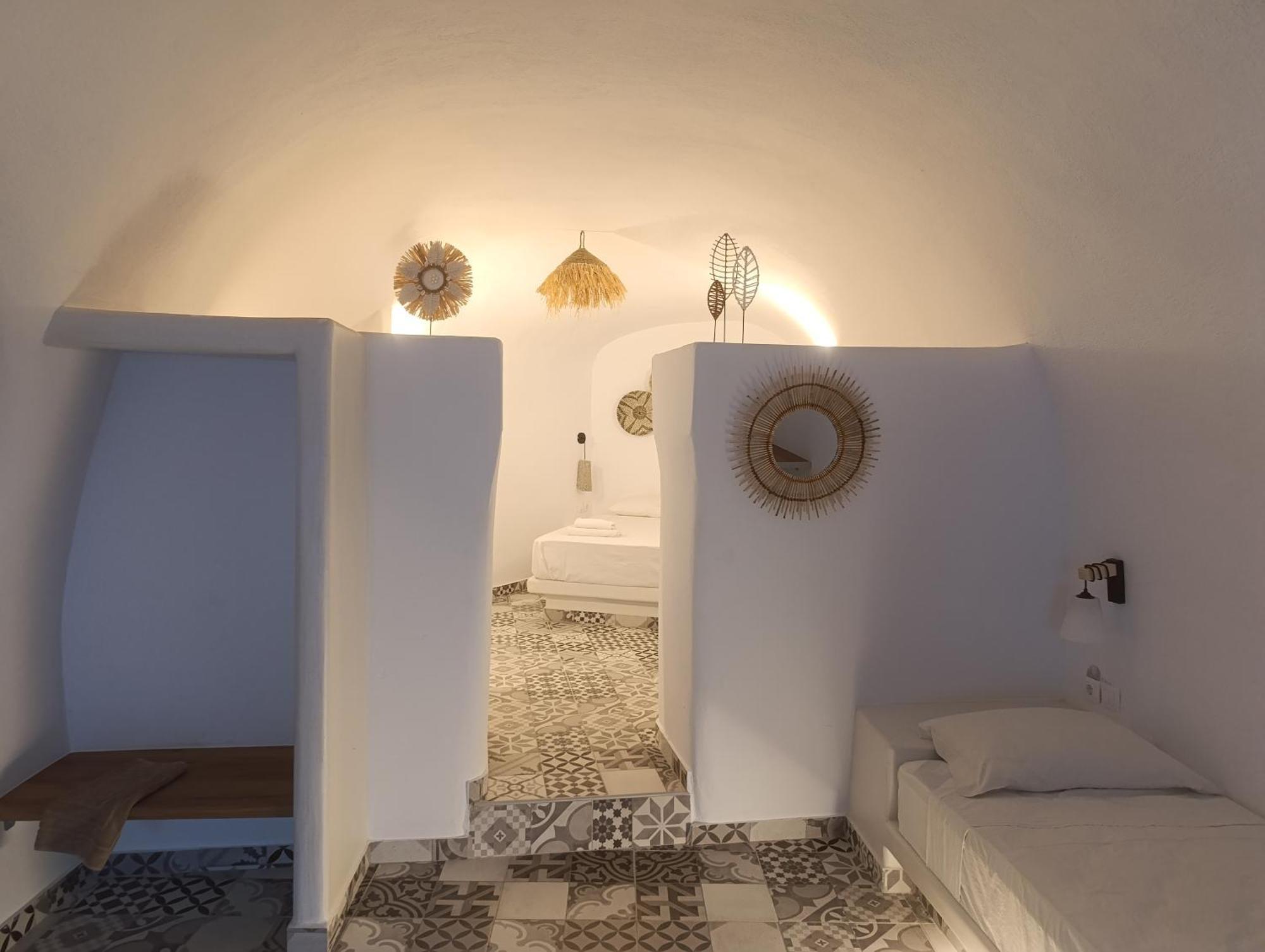 Cycladic Center Cave Rooms サントリーニ エクステリア 写真
