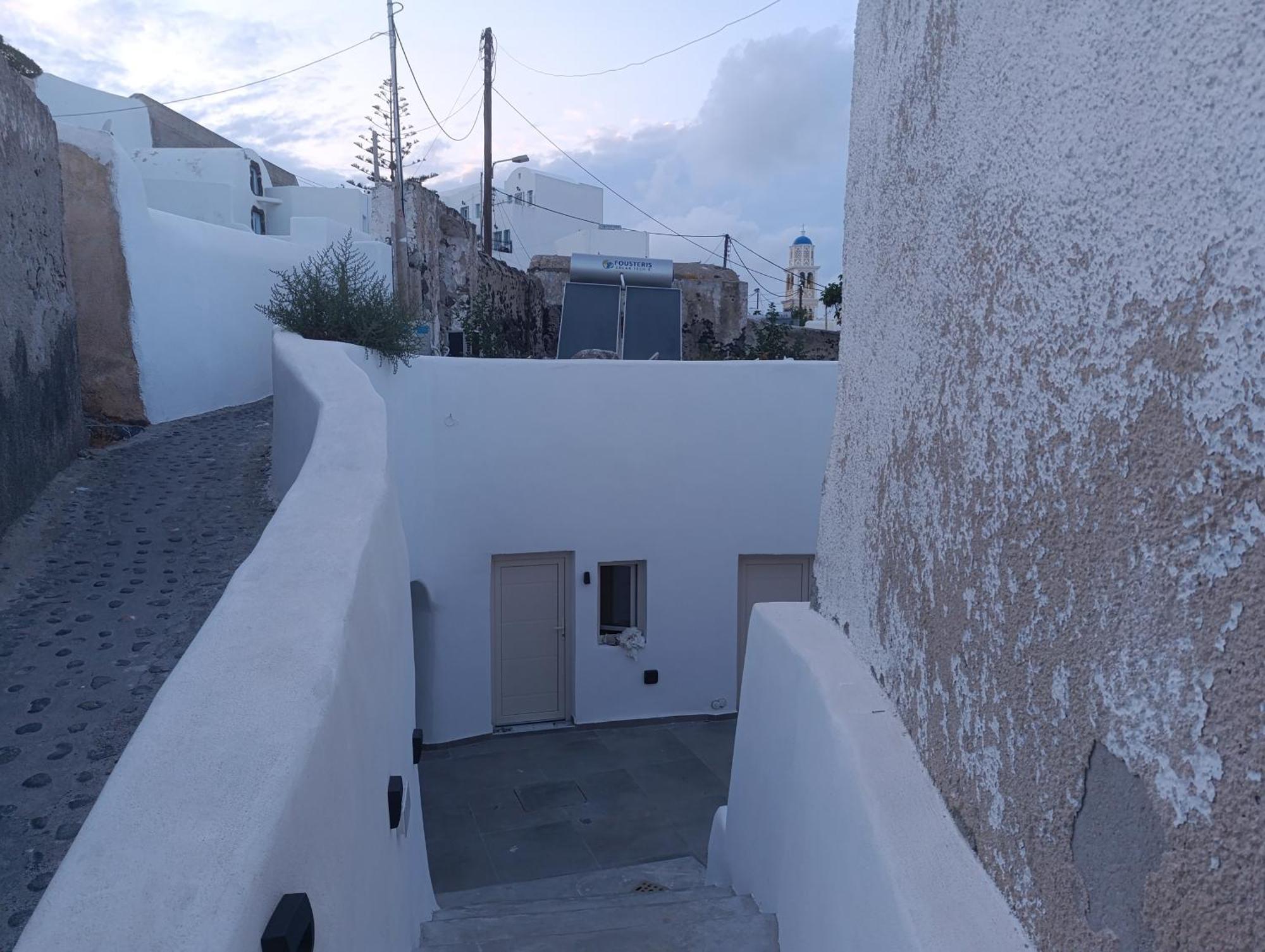 Cycladic Center Cave Rooms サントリーニ エクステリア 写真