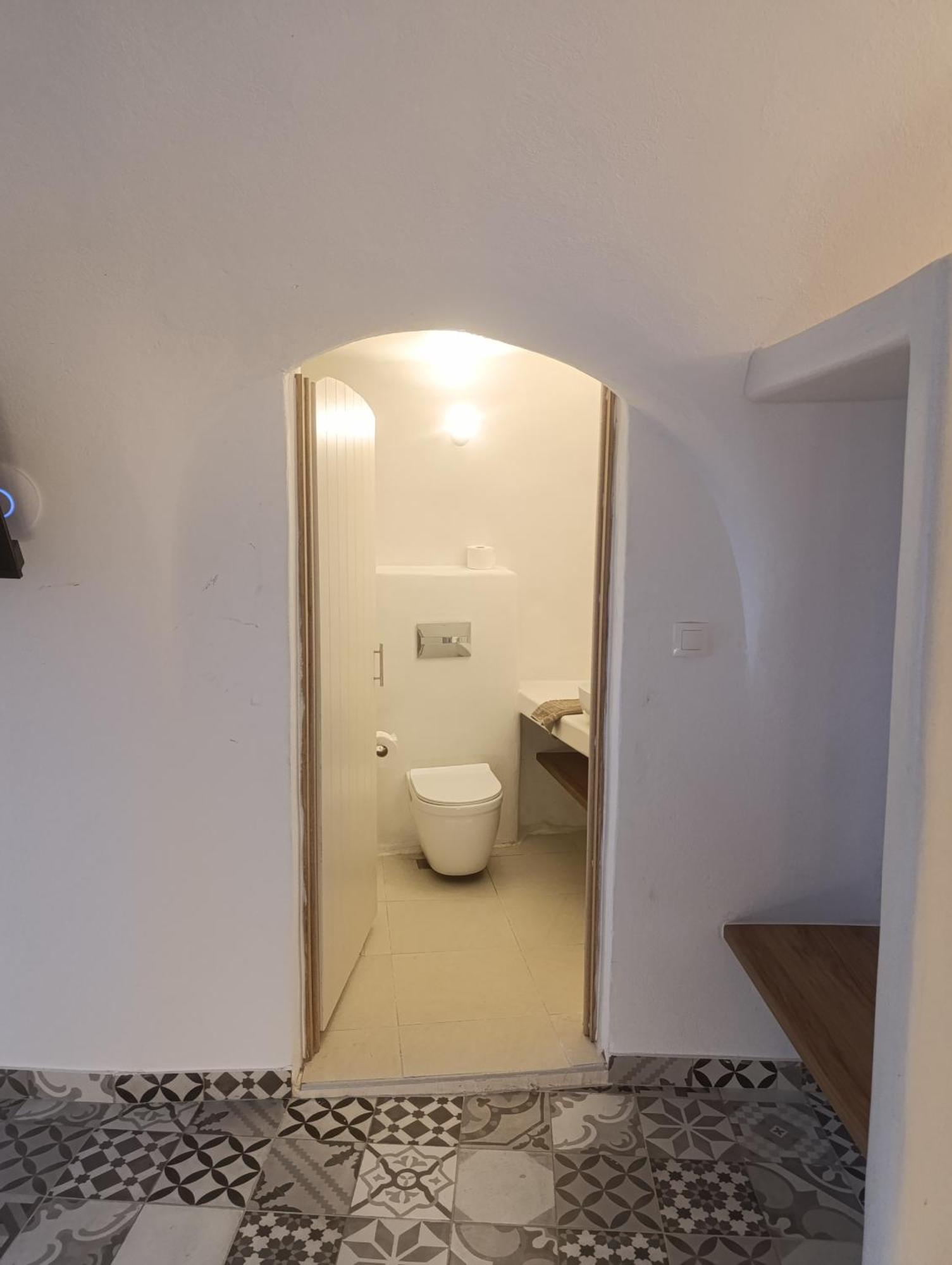 Cycladic Center Cave Rooms サントリーニ エクステリア 写真